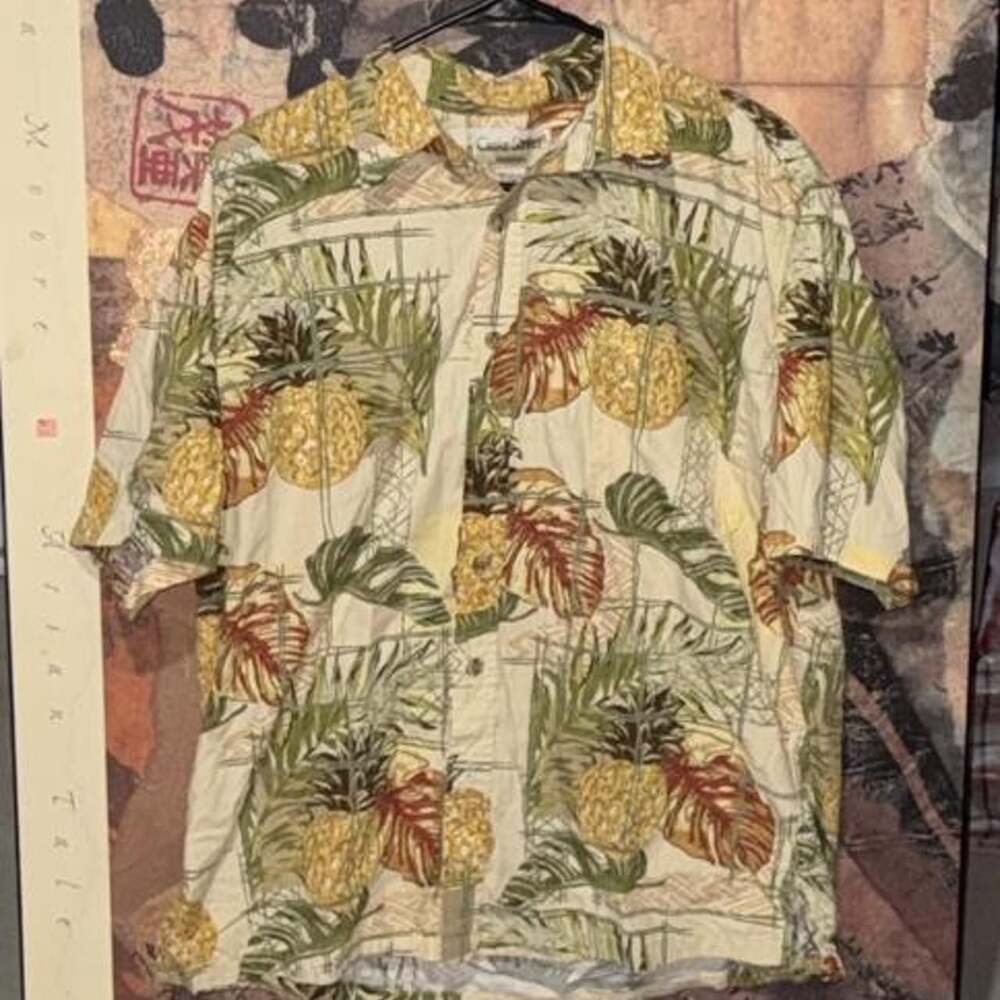 Cooke Street Honolulu Hawaiian Shirt Pineapple Leaf Print Medium